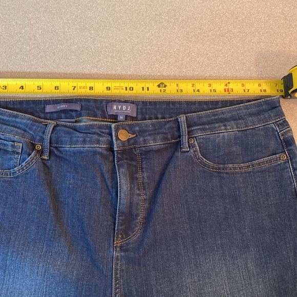 NYDJ - high rise skinny jeans. Size 16 - Picture 9 of 14